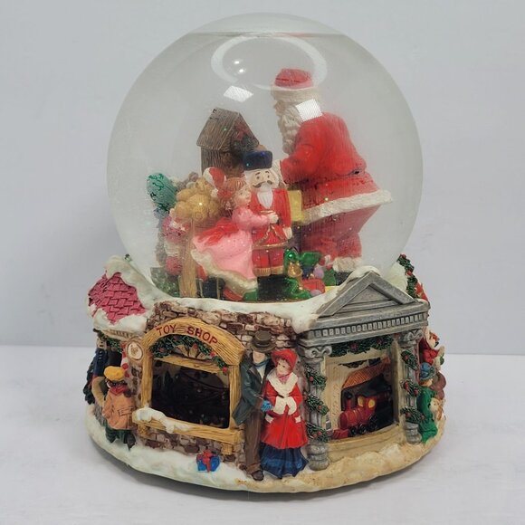 Kirkland Signature Musical Christmas Waterglobe With Revolving Base - Picture 7 of 10